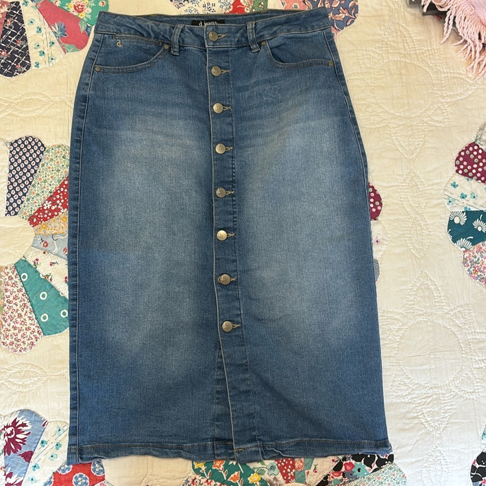 D. Jeans Denim Button Front Skirt Sz 8
